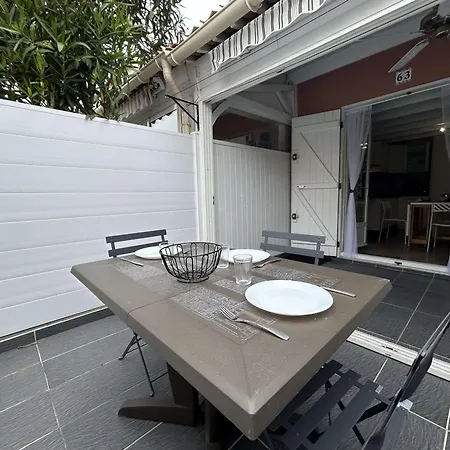 T2 Climatisee Avec Parking, Proche - Fr-1-249-433 Holiday home